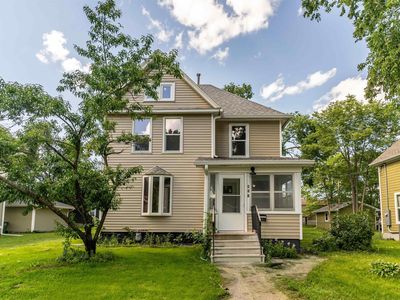 411 Saxon St