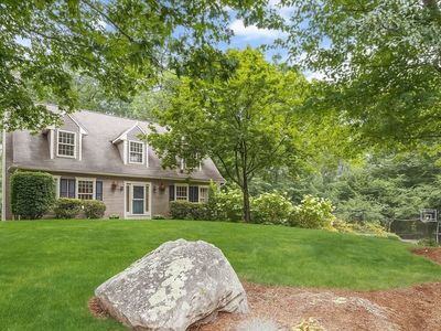 9 Appletree Ln