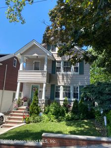 11 Maine Ave