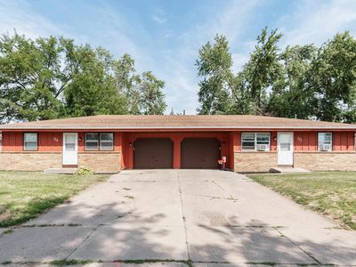 212-214 West Burbank Avenue