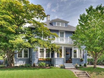 79 Hawthorne Ave