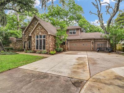 212 Live Oak Ln