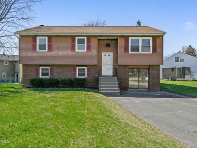 2 Avery Avenue