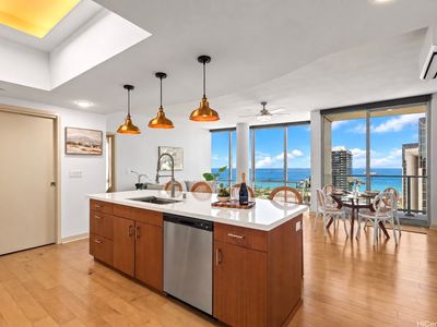 555 South St #3805