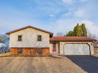 2914 Greenway Trail