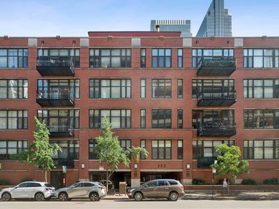 333 W Hubbard St APT 709