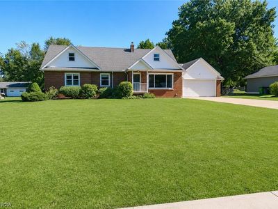 Property at 711 Lander Rd, Highland Heights, OH