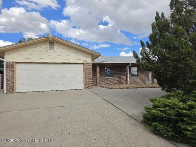 2116 N Municipal Dr