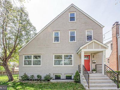 6000 N Dakota Ave NW