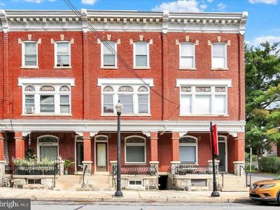 435 N Queen St