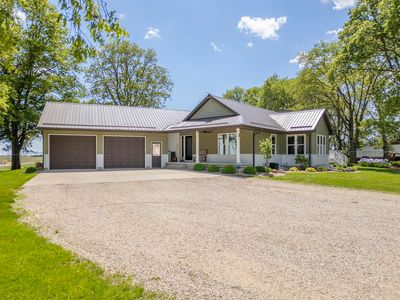 2044 Highway 63
