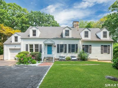 12 Laurel Lane