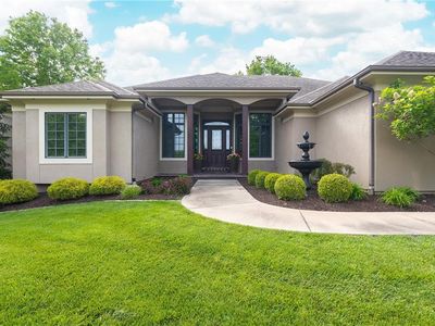 319 NW Rockwood Ct