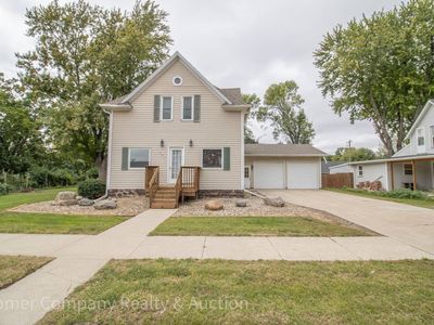 205 S Maple St