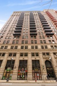 212 W Washington St APT 1406