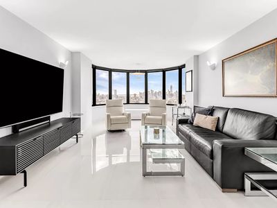 330 E 38th St APT 49Q