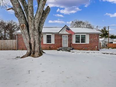 2421 Pendleton Dr