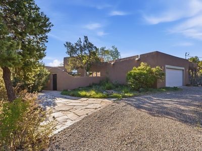 3 Woodbriar Ln