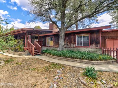 1506 W Sylvan Dr