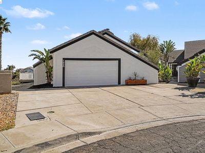 1820 Surfside Ct