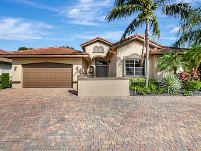 9218 Isles Cay Drive