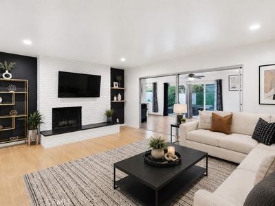 4715 Presidio Dr