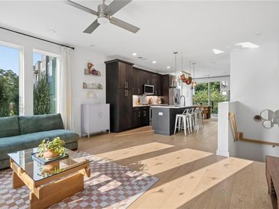 403 Pratt Dr SE #1001