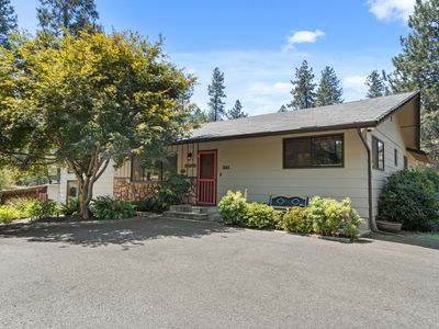 3044 Elk Ln