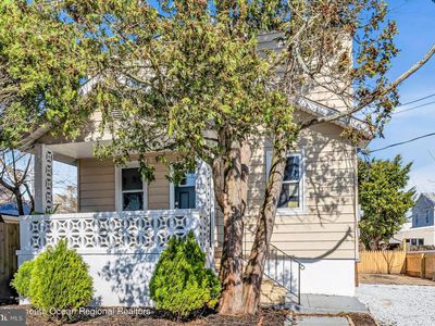 18 Fisher Ave