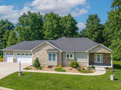 2750 James Ln