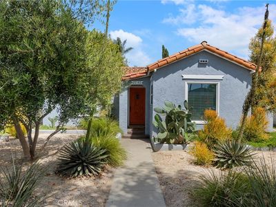 2240 Eucalyptus Ave