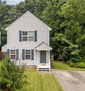 1323 Oleander Ave