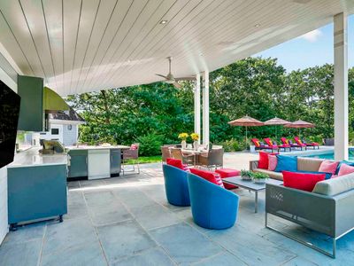 8 Woodhaven Dr