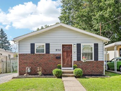 570 Stephens Rd