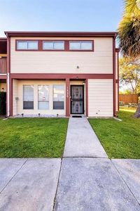 1836 WARRINGWOOD DRIVE #B4