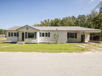 Property at 402 New St, Smoaks, SC
