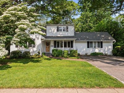 1142 Lakeshore Drive