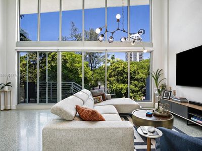 245 Michigan Avenue Lg #5
