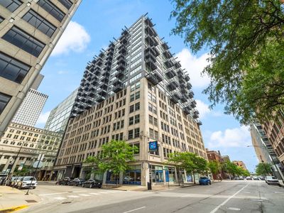 565 W Quincy St Unit 904