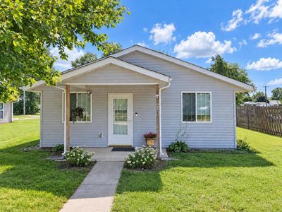 608 Center STREET
