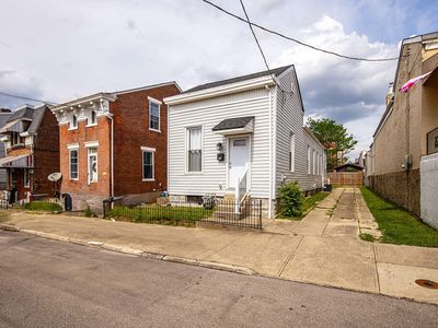 923 Ann St