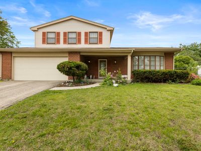 Property at 762 Oakwood Dr, Westmont, IL