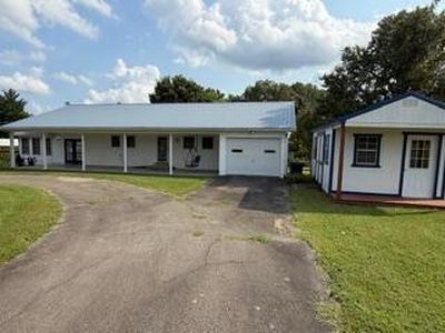 1333 Mount Eden Rd