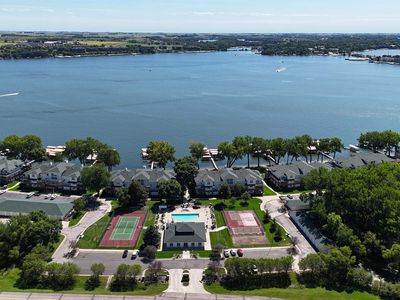 1613 Chalstrom Beach Rd #101