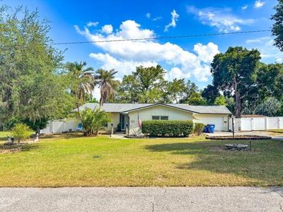 Property at 121 E Pine St, Howey In The Hills, FL