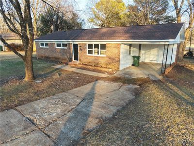1610 Club View Dr NW