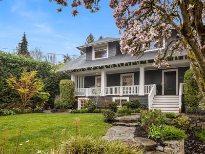 1611 McGilvra Blvd E