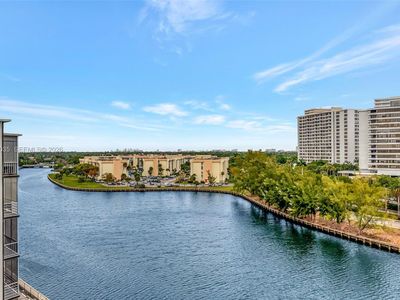 300 Diplomat Pkwy APT 606