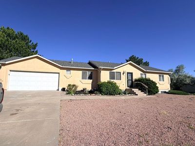 653 S Camrose Dr