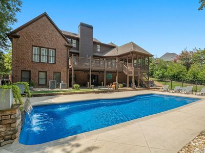 2112 Lake Heather Way